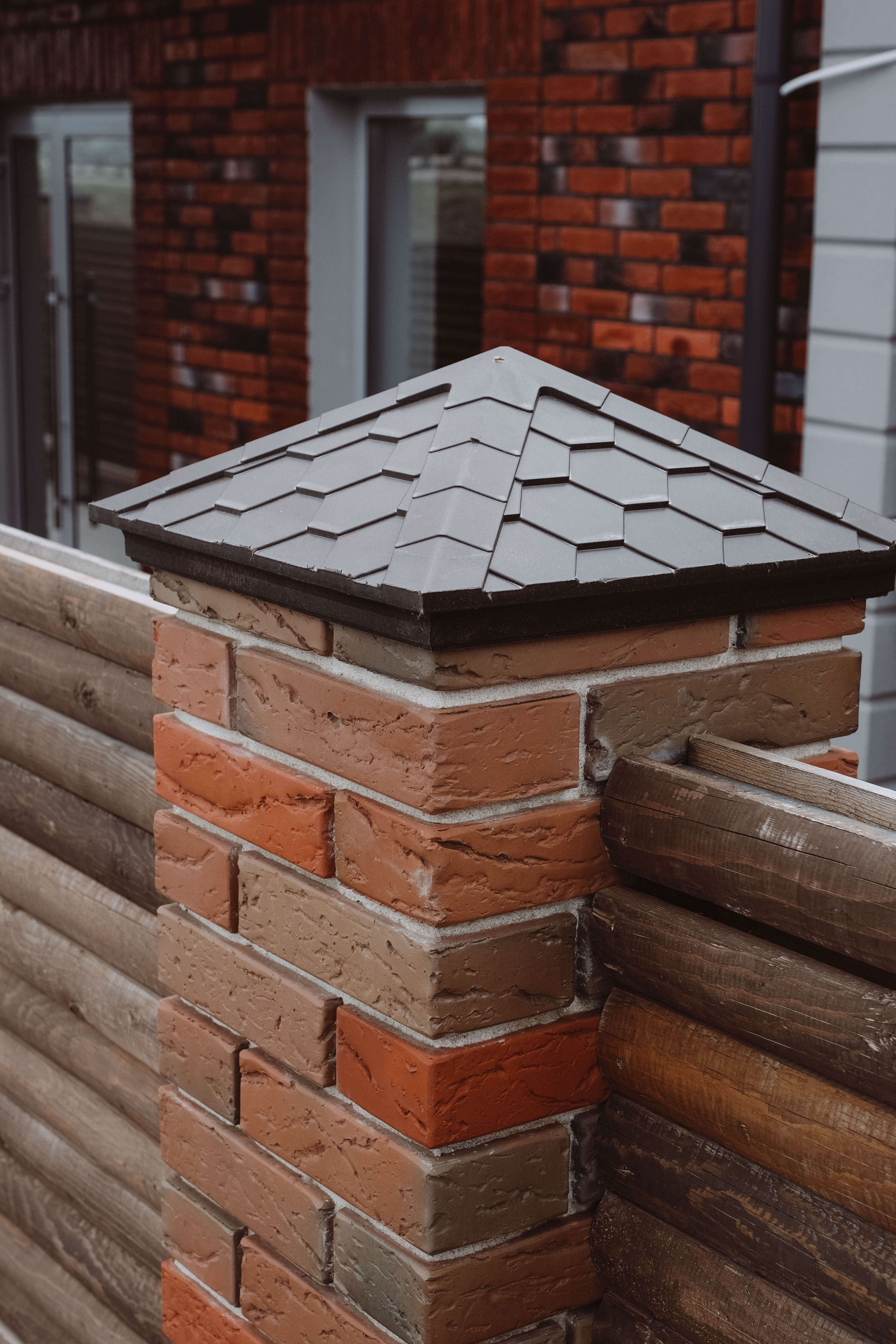 Колпак Zking Эверест Коричневый на столб 1.5х1.5 кирпича (390х390мм) в Сызрани фото